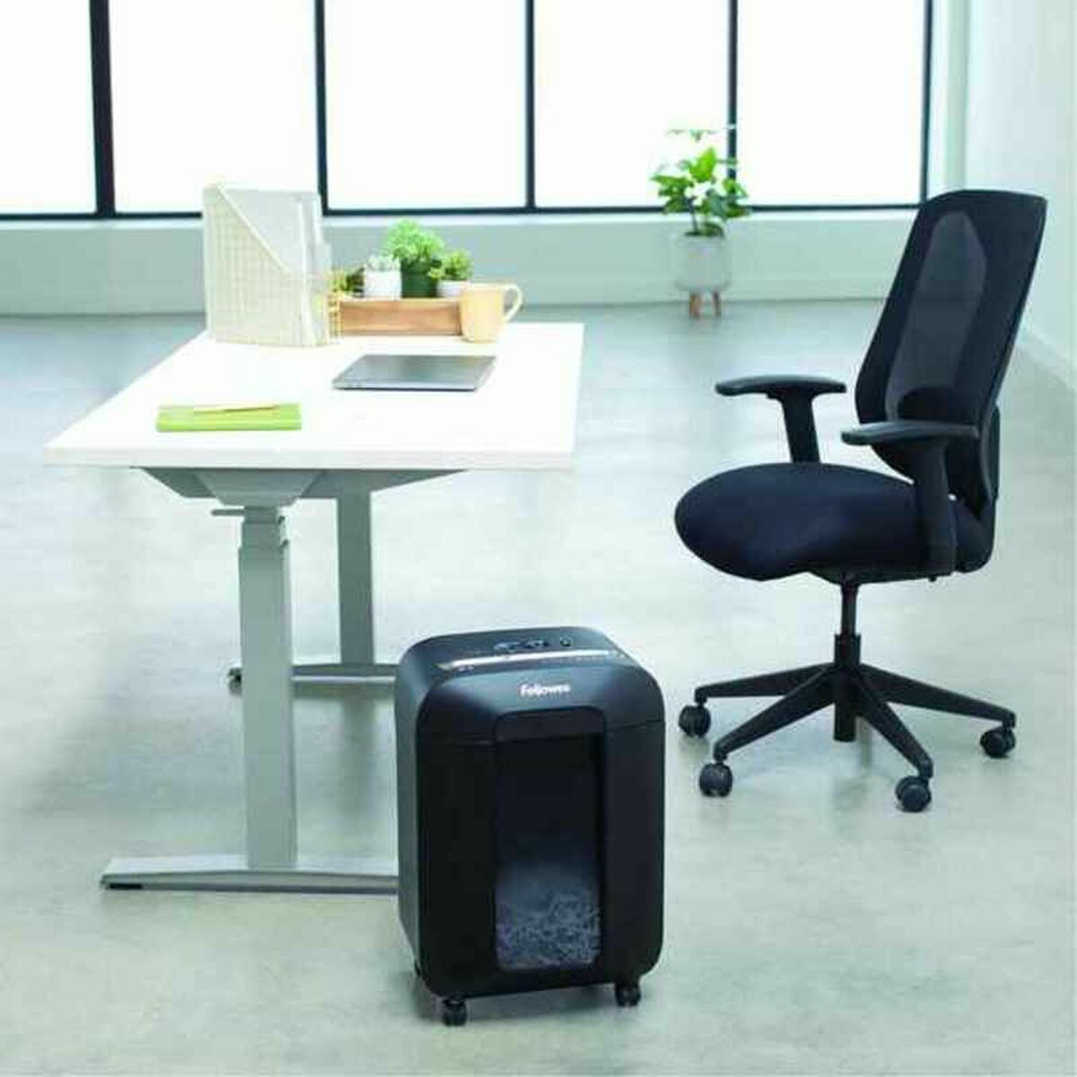 Micro-Cut Paper Shredder Fellowes LX85 19 L 12 Sheets 4 x 40 mm Black Micro-Cut Paper Shredder Fellowes LX85 19 L 12 Sheets 4 x 40 mm Black
