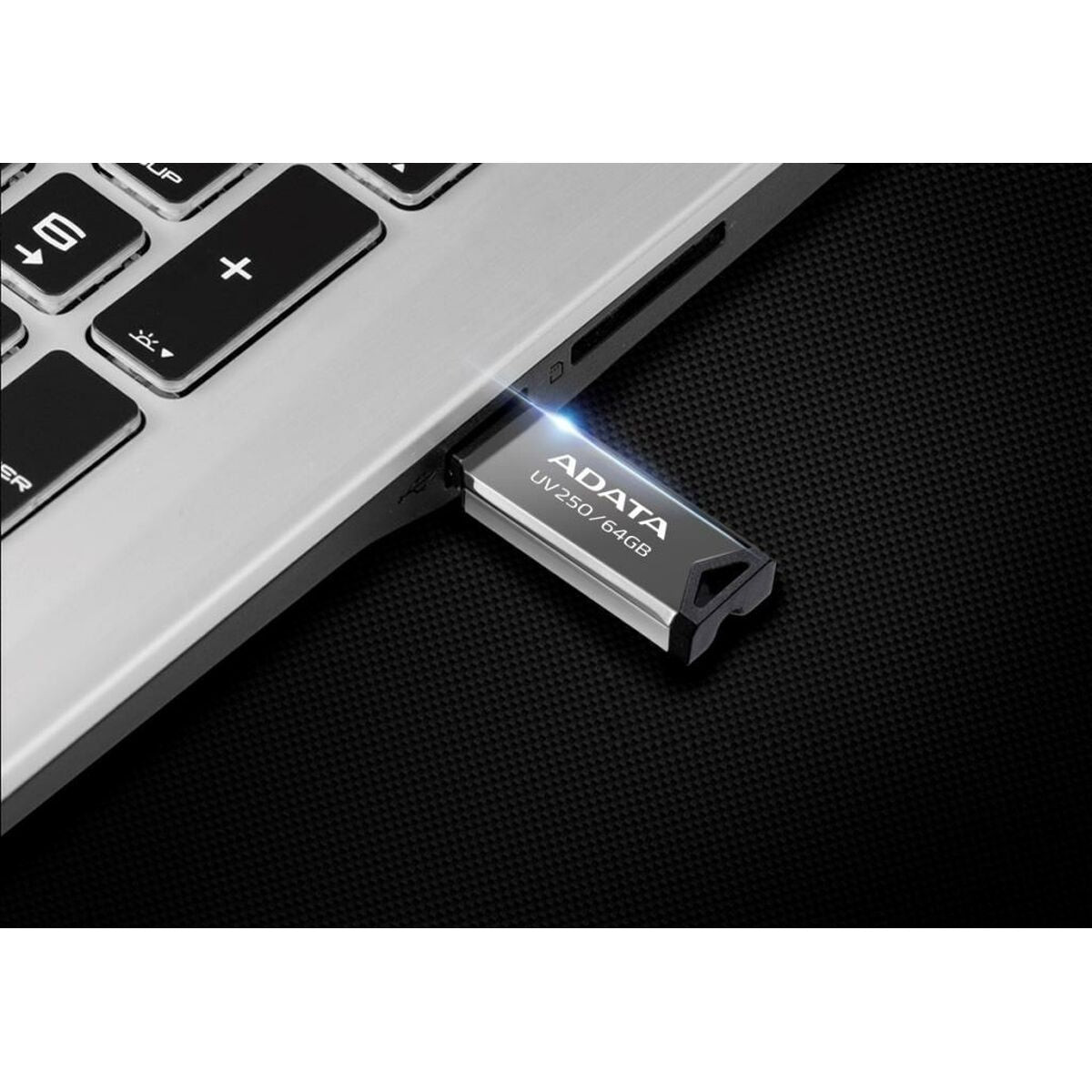 USB stick Adata UV250 Silver 32 GB USB stick Adata UV250 Silver 32 GB