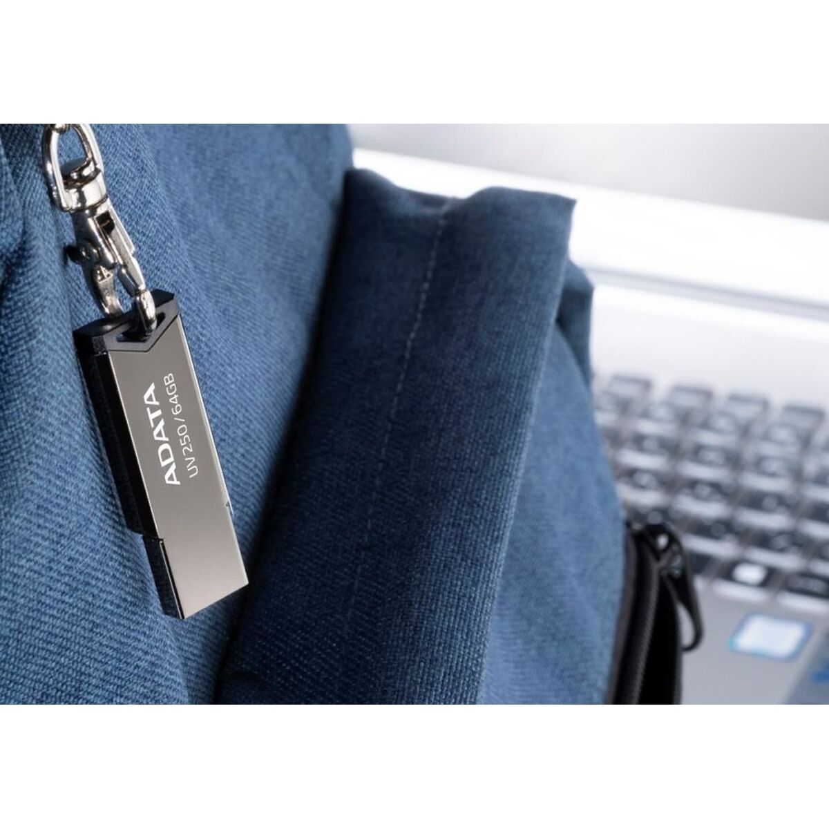 USB stick Adata UV250 Silver 32 GB USB stick Adata UV250 Silver 32 GB