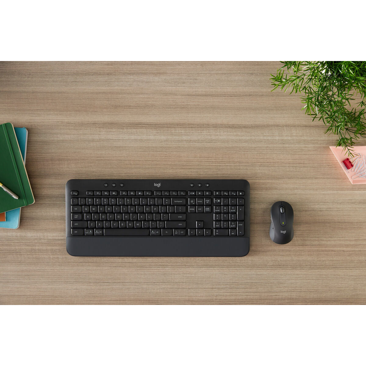 Keyboard and Wireless Mouse Logitech MK650 QWERTY Keyboard and Wireless Mouse Logitech MK650 QWERTY